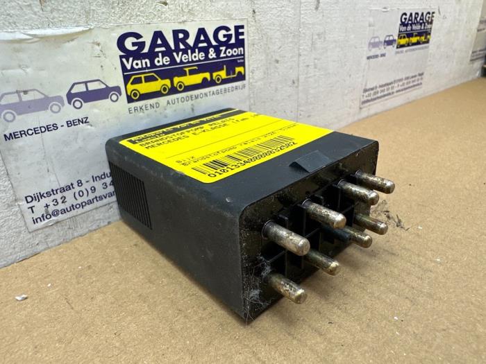 Relé de bomba de combustible Mercedes E-Klasse