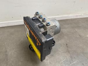 Gebruikte ABS Pomp Mercedes C (W205) C-200d 1.6 Turbo 16V Prijs € 151,25 Inclusief btw aangeboden door Autoparts Van De Velde