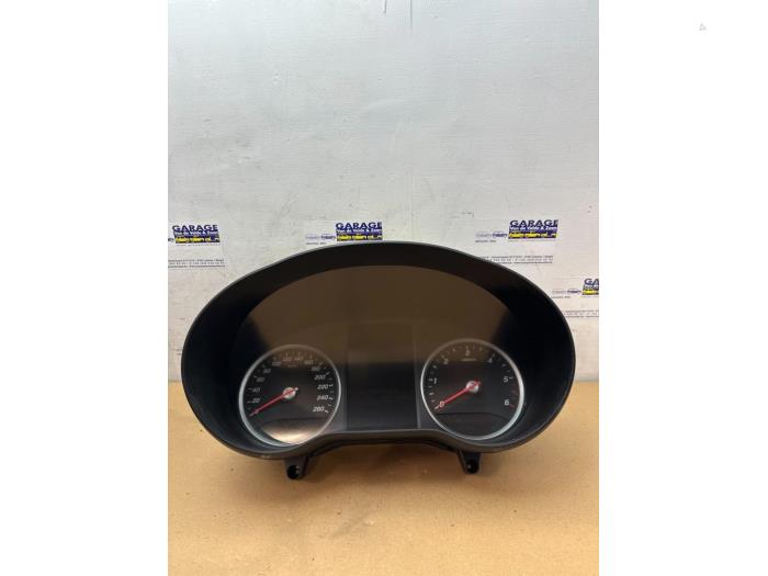 Tacho - Kombiinstrument KM Mercedes C-Klasse