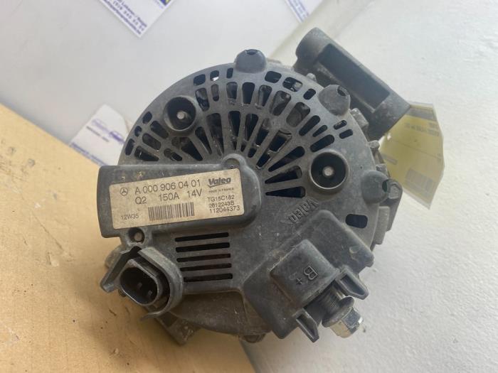Dynamo Mercedes C-Klasse