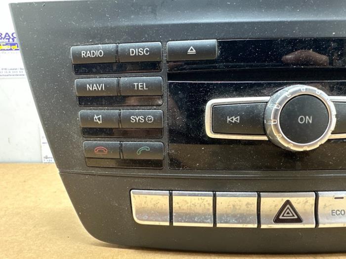 Radio Mercedes C-Klasse
