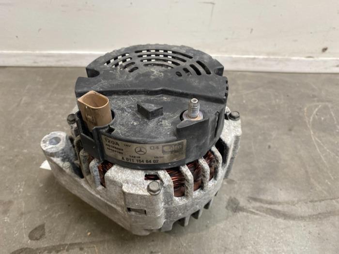 Dynamo Mercedes C-Klasse