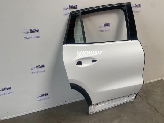 Drzwi prawe tylne wersja 4-drzwiowa Mercedes GLA