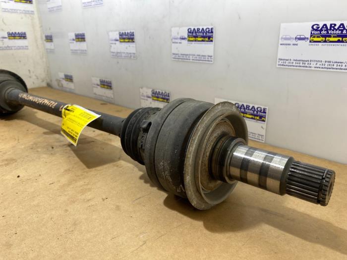 Os napedowa lewy tyl Mercedes C-Klasse