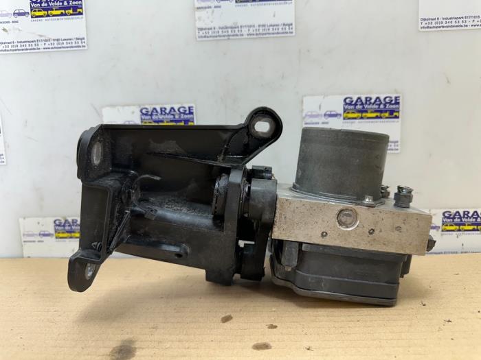 Bomba ABS Mercedes E-Klasse