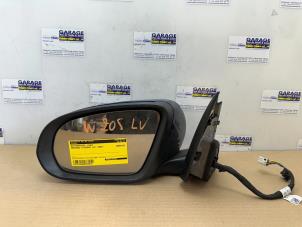 Gebruikte Spiegel Buiten links Mercedes C (W205) C-220 d 2.2 16V 4-Matic Prijs € 272,25 Inclusief btw aangeboden door Autoparts Van De Velde