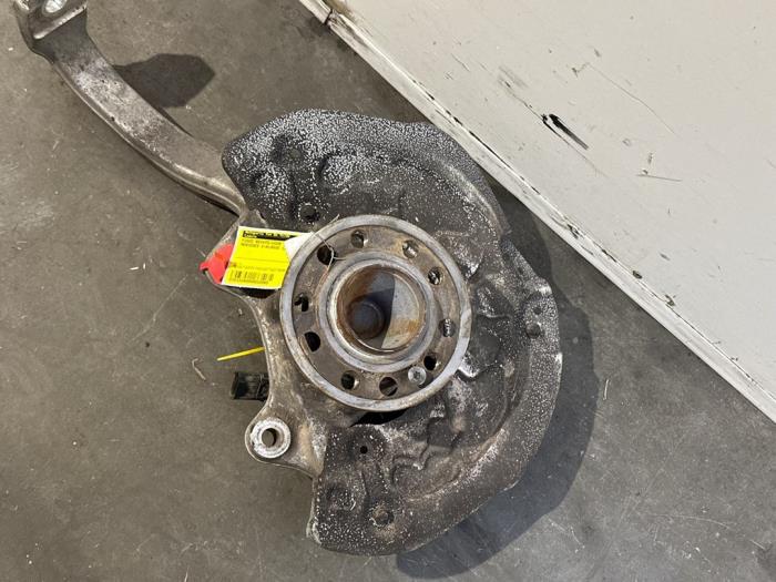 Knuckle, front right Mercedes C-Klasse