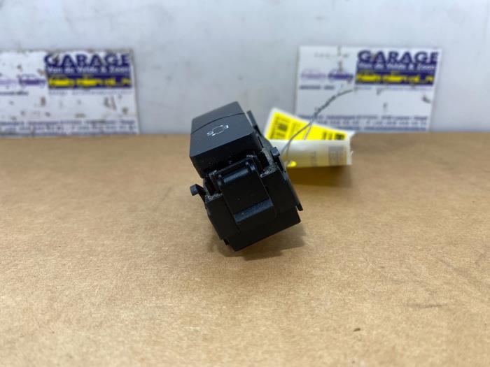 Switch Mercedes E-Klasse