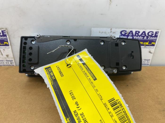 Multi-functional window switch Mercedes GLA
