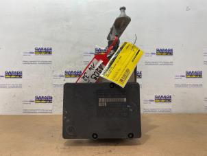 Gebruikte ABS Computer Mercedes C Sportcoupé (C203) 2.2 C-220 CDI 16V Prijs € 72,60 Inclusief btw aangeboden door Autoparts Van De Velde