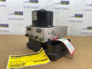 Gebruikte Computer ABS Mercedes C (W203) 2.2 C-200 CDI 16V Prijs € 72,60 Inclusief btw aangeboden door Autoparts Van De Velde