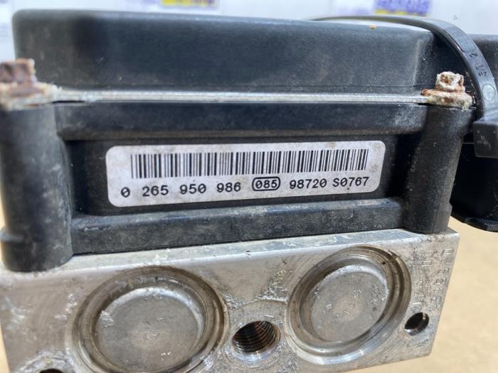 ABS Computer van een Mercedes-Benz B (W245) 2.0 B-200 16V Turbo 2009