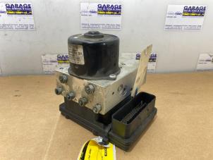 Gebruikte ABS Computer Mercedes C Sportcoupé (C203) 2.5 C-230 V6 24V Prijs € 72,60 Inclusief btw aangeboden door Autoparts Van De Velde