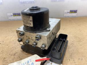 Gebruikte ABS Computer Mercedes C (W203) 2.2 C-200 CDI 16V Prijs € 72,60 Inclusief btw aangeboden door Autoparts Van De Velde