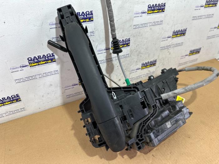 Türschlossmechanik 4-türig rechts vorne Mercedes Vito