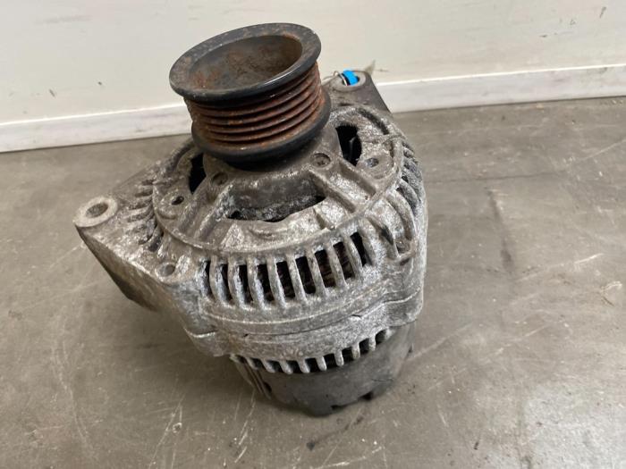 Dynamo Mercedes E-Klasse