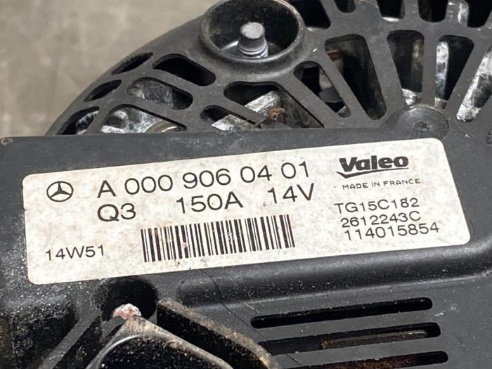 Dynamo Mercedes C-Klasse