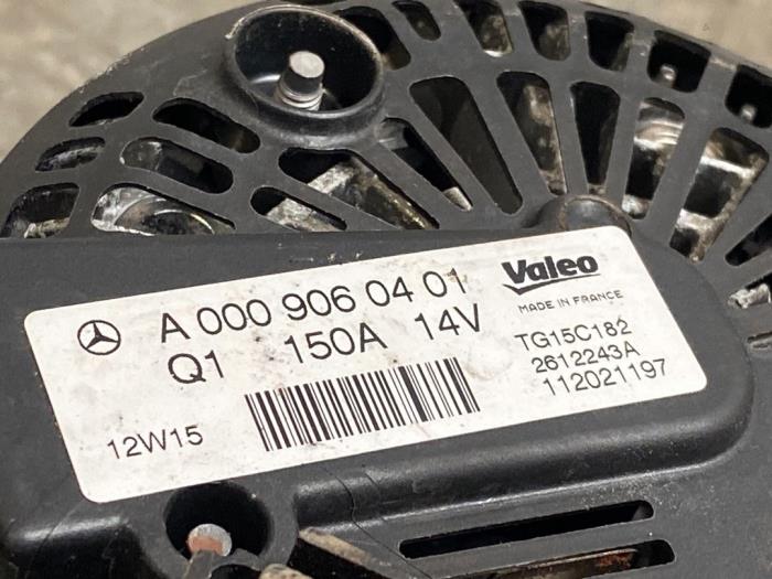 Dynamo Mercedes C-Klasse