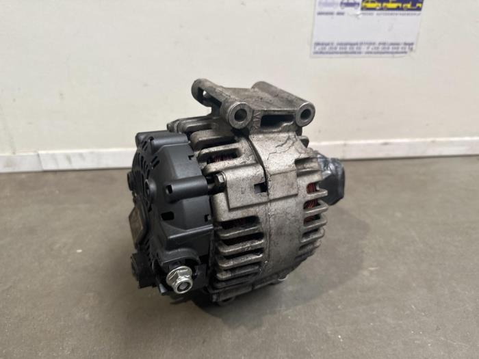 Dynamo Mercedes C-Klasse