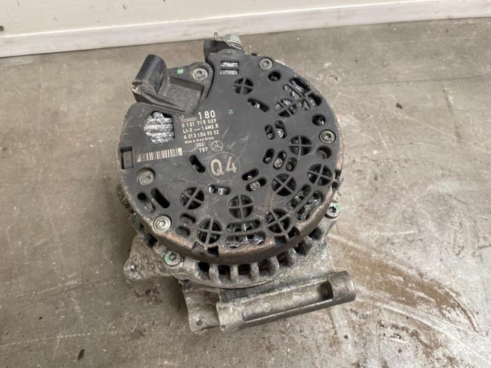 Dynamo Mercedes C-Klasse