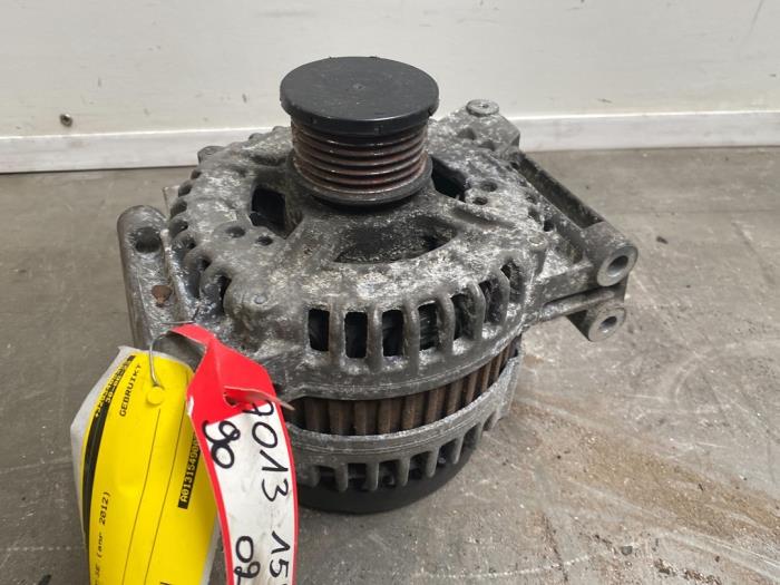 Dynamo Mercedes C-Klasse