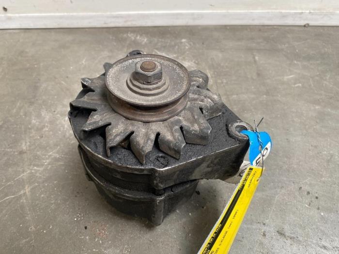 Dynamo Mercedes S-Klasse