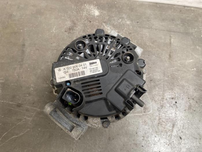 Dynamo Mercedes C-Klasse