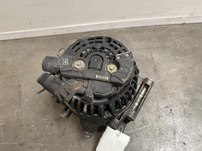 Dynamo Mercedes C-Klasse