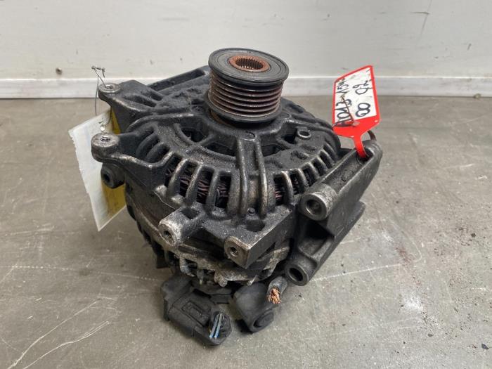 Dynamo Mercedes C-Klasse