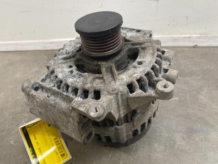 Dynamo Mercedes C-Klasse