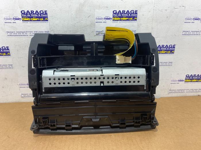 Affichage navigation Mercedes C-Klasse