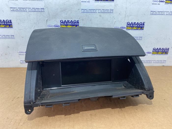 Affichage navigation Mercedes C-Klasse