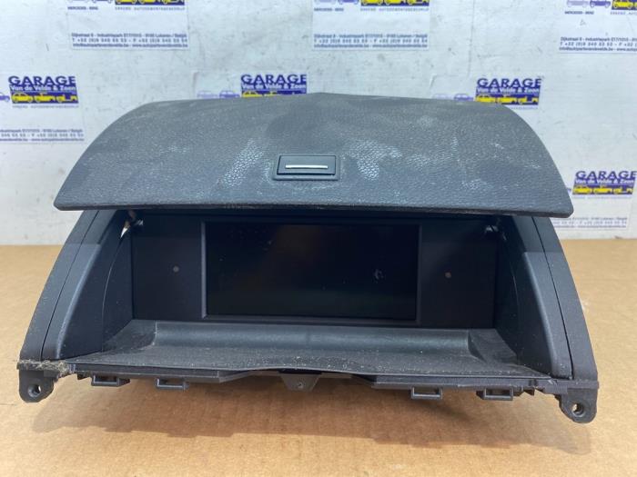 Navigation Display Mercedes C-Klasse