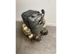 Gebruikte ABS Pomp Mercedes E (W124) 2.0 200 Prijs € 181,50 Inclusief btw aangeboden door Autoparts Van De Velde