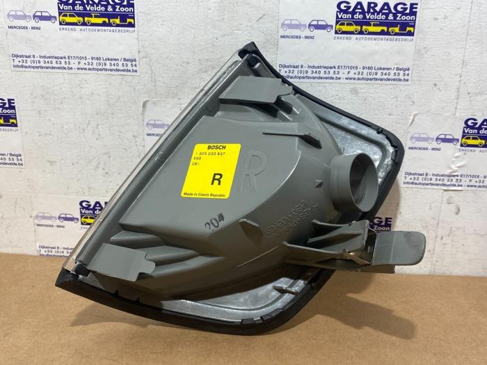 Feu clignotant droit Mercedes E-Klasse