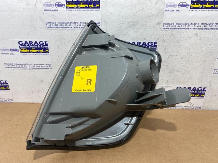 Feu clignotant droit Mercedes E-Klasse