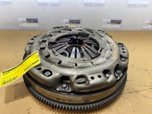 Gebruikte Vliegwiel Mercedes C Estate (S204) 2.2 C-200 CDI 16V . Prijs € 127,05 Inclusief btw aangeboden door Autoparts Van De Velde