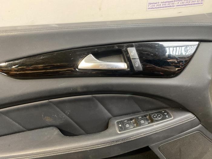 Revêtement portière 4portes avant gauche Mercedes CLS-Klasse