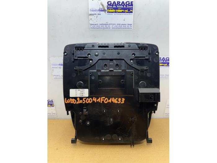 Oswietlenie wewnetrzne przód Mercedes C-Klasse