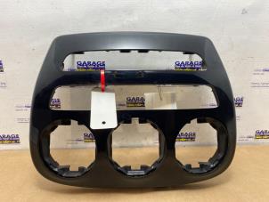 Gebruikte Middenconsoles Mercedes C (W205) C-220 2.2 CDI BlueTEC, C-220 d 16V Prijs € 24,20 Inclusief btw aangeboden door Autoparts Van De Velde