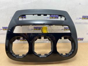 Gebruikte Middenconsoles Mercedes C (W205) C-220 2.2 CDI BlueTEC, C-220 d 16V Prijs € 24,20 Inclusief btw aangeboden door Autoparts Van De Velde