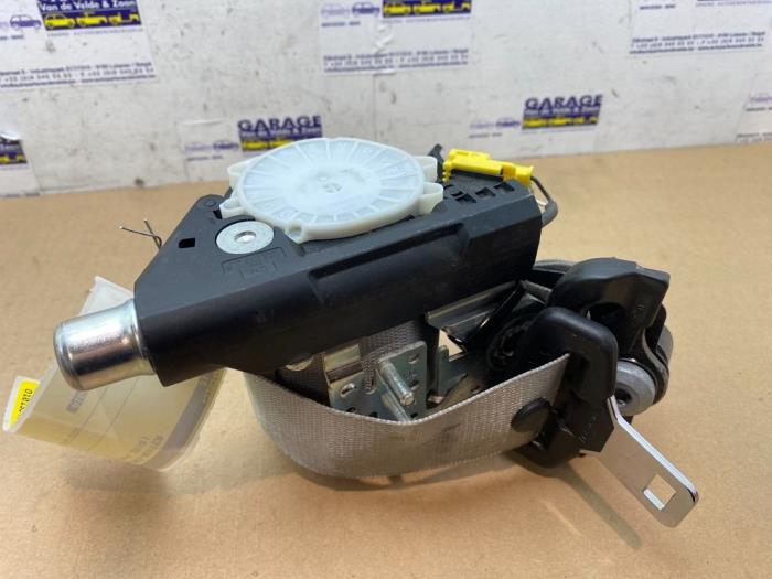 Rear seatbelt, left Mercedes ML-Klasse