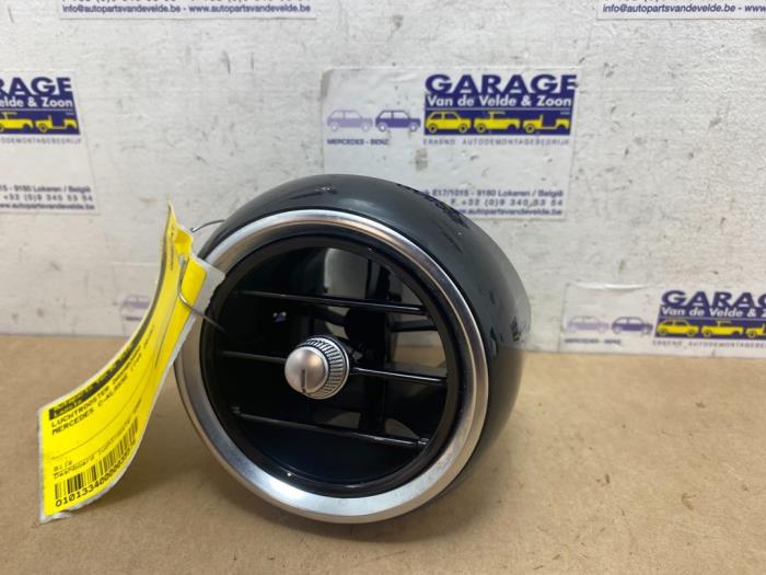 Grille aération tableau de bord Mercedes C-Klasse