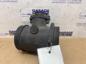 Gebruikte Luchtmassameter Mercedes S (W140) 6.0 S-600 48V Prijs € 30,25 Inclusief btw aangeboden door Autoparts Van De Velde