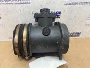 Gebruikte Luchtmassameter Mercedes S (W140) 6.0 S-600 48V Prijs € 30,25 Inclusief btw aangeboden door Autoparts Van De Velde