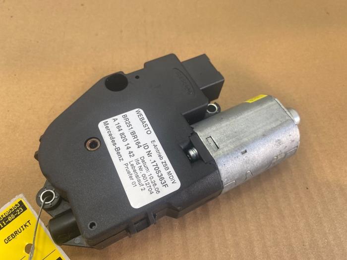 Moteur toit ouvrant Mercedes ML-Klasse