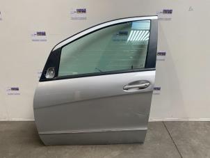 Gebruikte Deur 4Deurs links-voor Mercedes A (W169) 1.5 A-160 Prijs € 302,50 Inclusief btw aangeboden door Autoparts Van De Velde