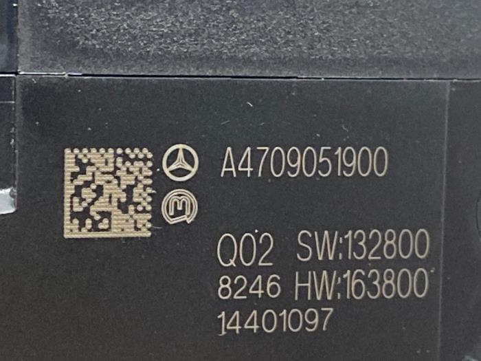 Commutateur éclairage d&#039;urgence Mercedes X-Klasse