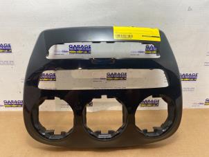 Gebruikte Middenconsoles Mercedes C (W205) C-220 2.2 CDI BlueTEC, C-220 d 16V Prijs € 24,20 Inclusief btw aangeboden door Autoparts Van De Velde