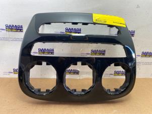 Gebruikte Middenconsoles Mercedes C (W205) C-220 2.2 CDI BlueTEC, C-220 d 16V Prijs € 24,20 Inclusief btw aangeboden door Autoparts Van De Velde